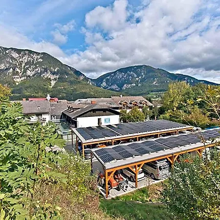 Flackl - Wirt Hotel Reichenau an der Rax