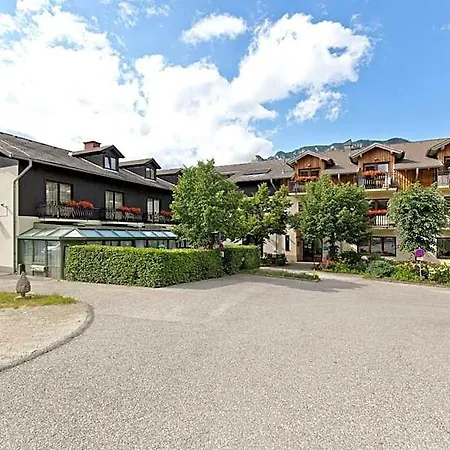 Flackl - Wirt Hotel Reichenau an der Rax