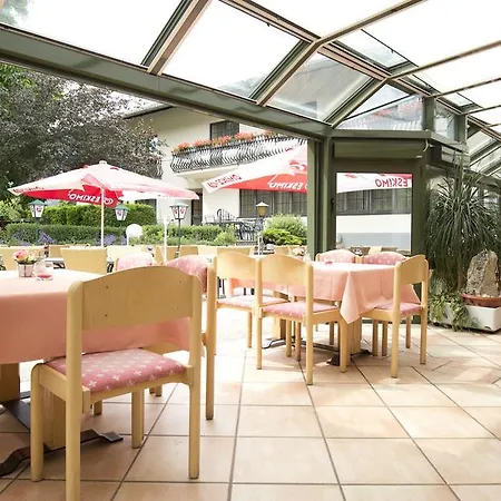 Flackl - Wirt Hotel Reichenau an der Rax